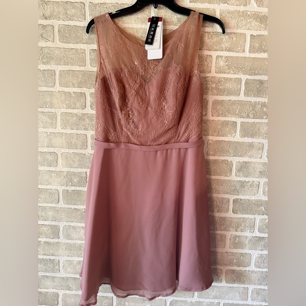 NWOT Elegant Lace Mauve Dress-Tags fell off during move. Looking for them.